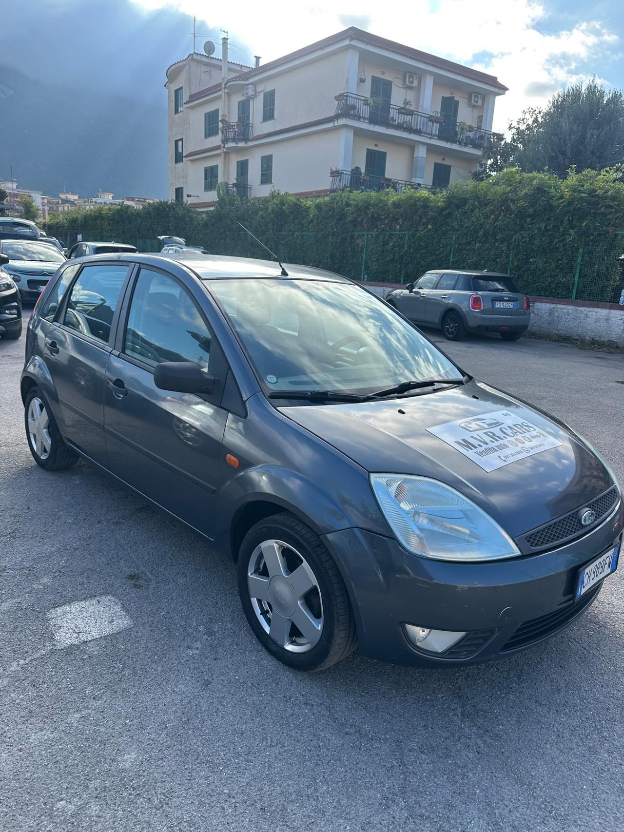 Ford Fiesta 1.2 16V 5p. Ghia