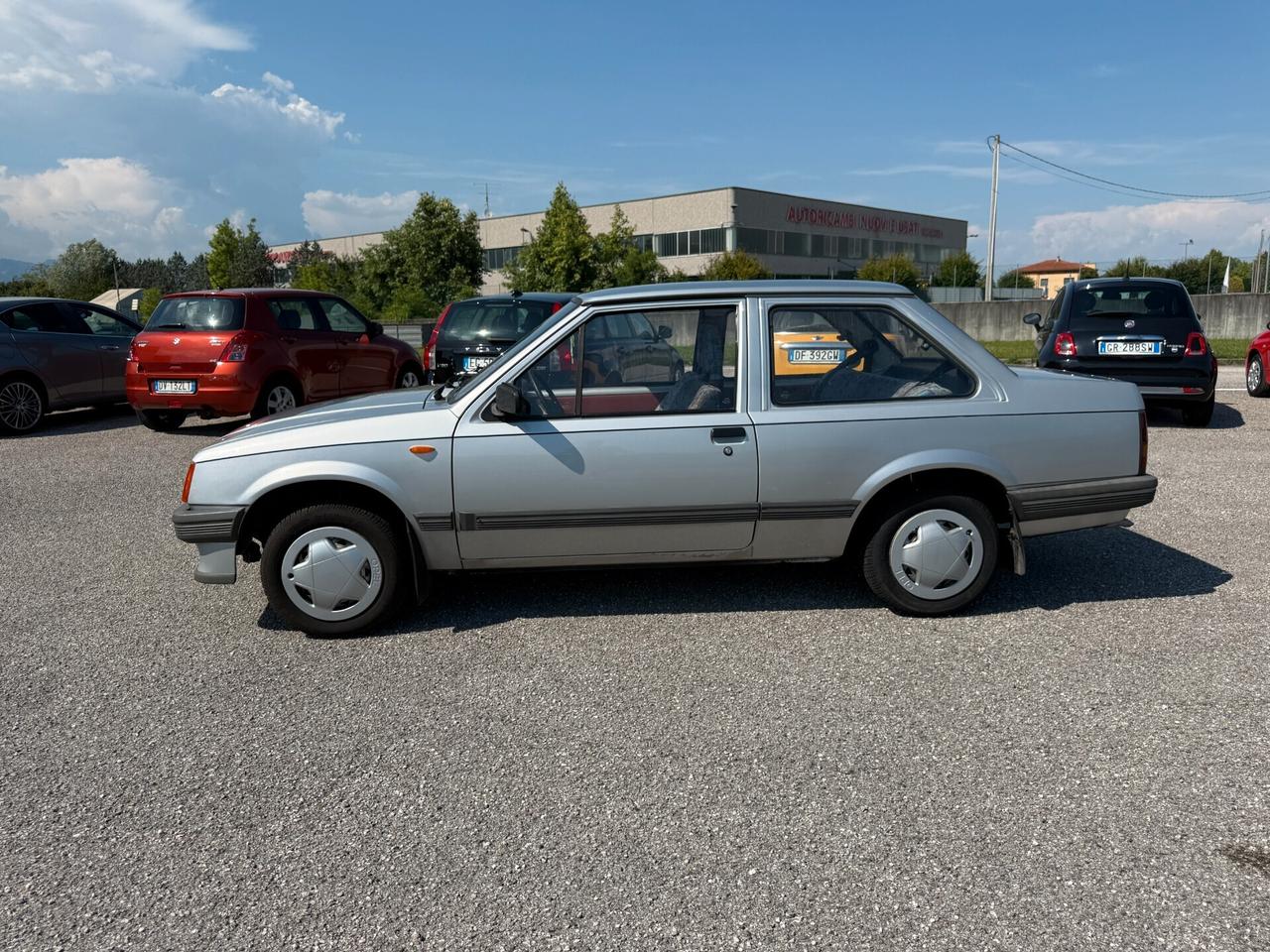 Opel Corsa 1.2 2 Porte TR