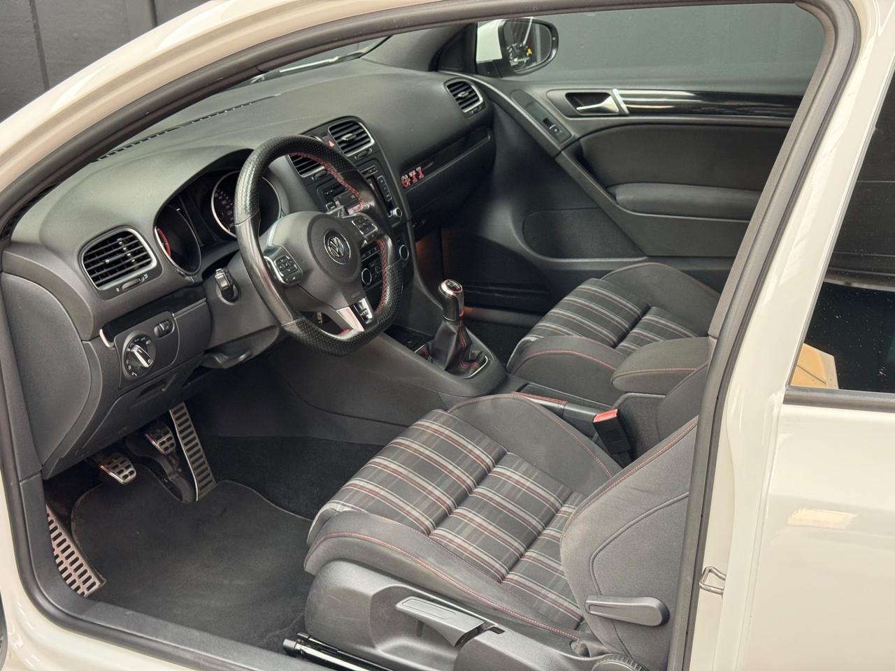 Volkswagen Golf GTI 2.0 TSI 3p.