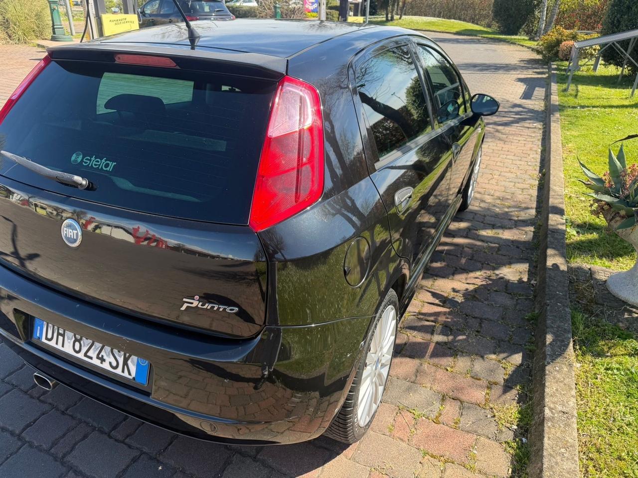 Fiat Grande Punto 1.4 Starjet 16V 5 porte Emotion NEOPATENTATI!!!