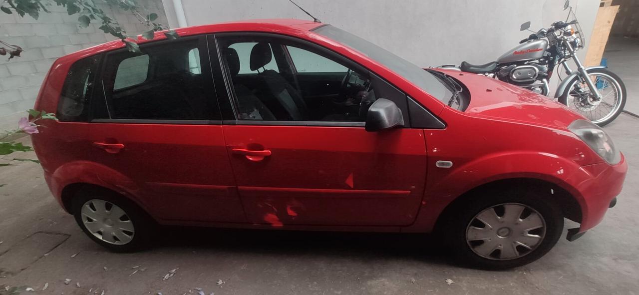 Ford Fiesta 1.2 16V 5p