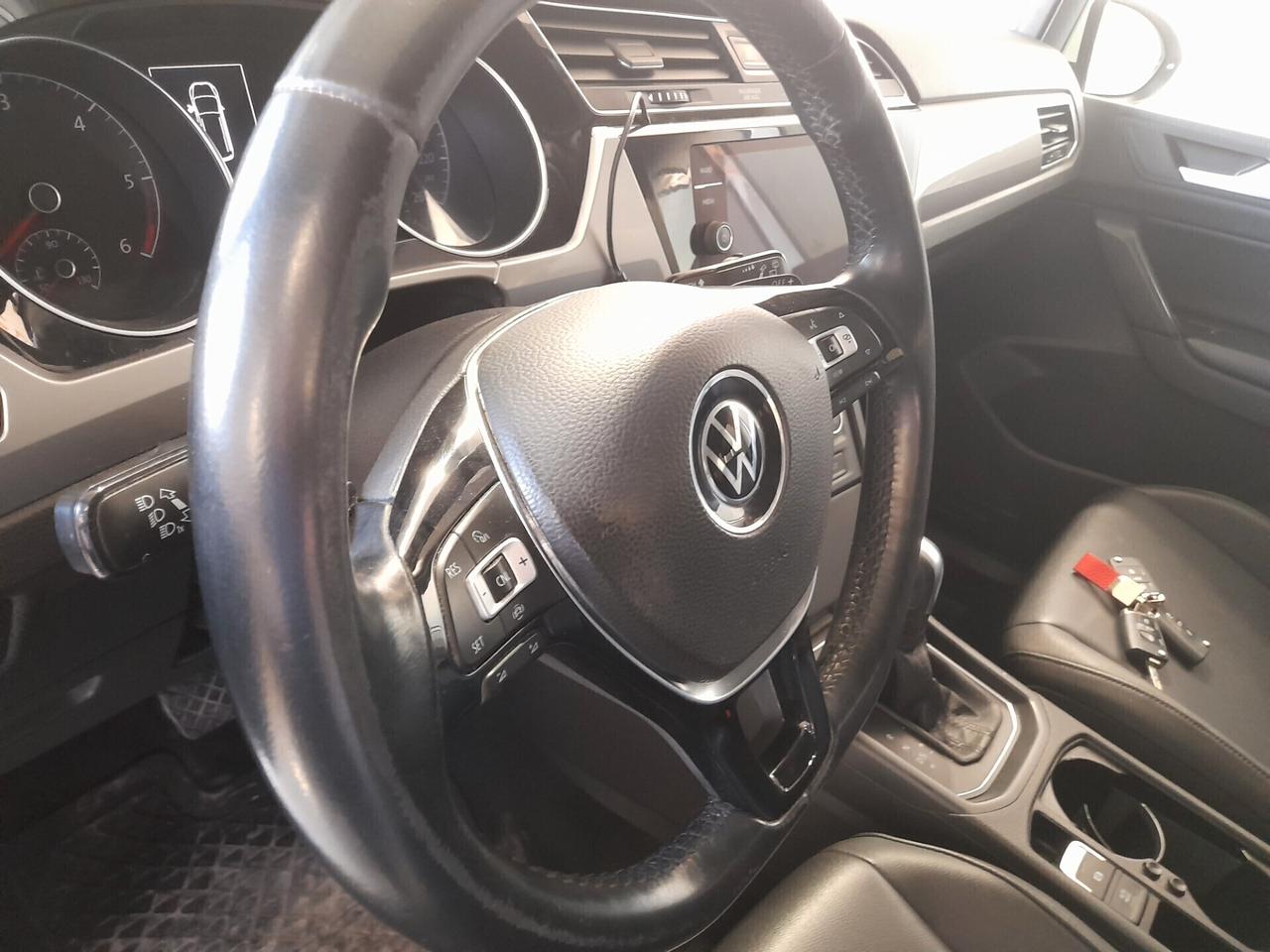 Volkswagen Touran 2.0 TDI 7 POSTI