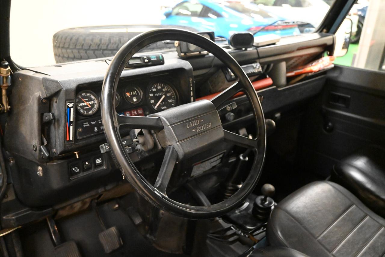 LAND ROVER Defender 90 turbodiesel Hard-top
