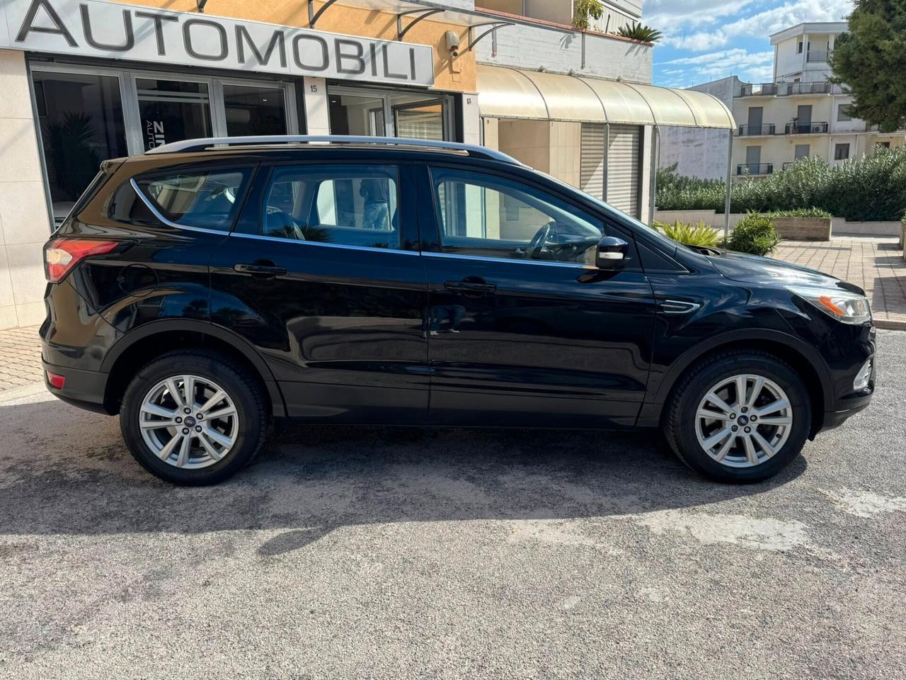 FORD KUGA 1.5 TDCI 120 CV. 2WD TITANIUM NAVI+CERCHI