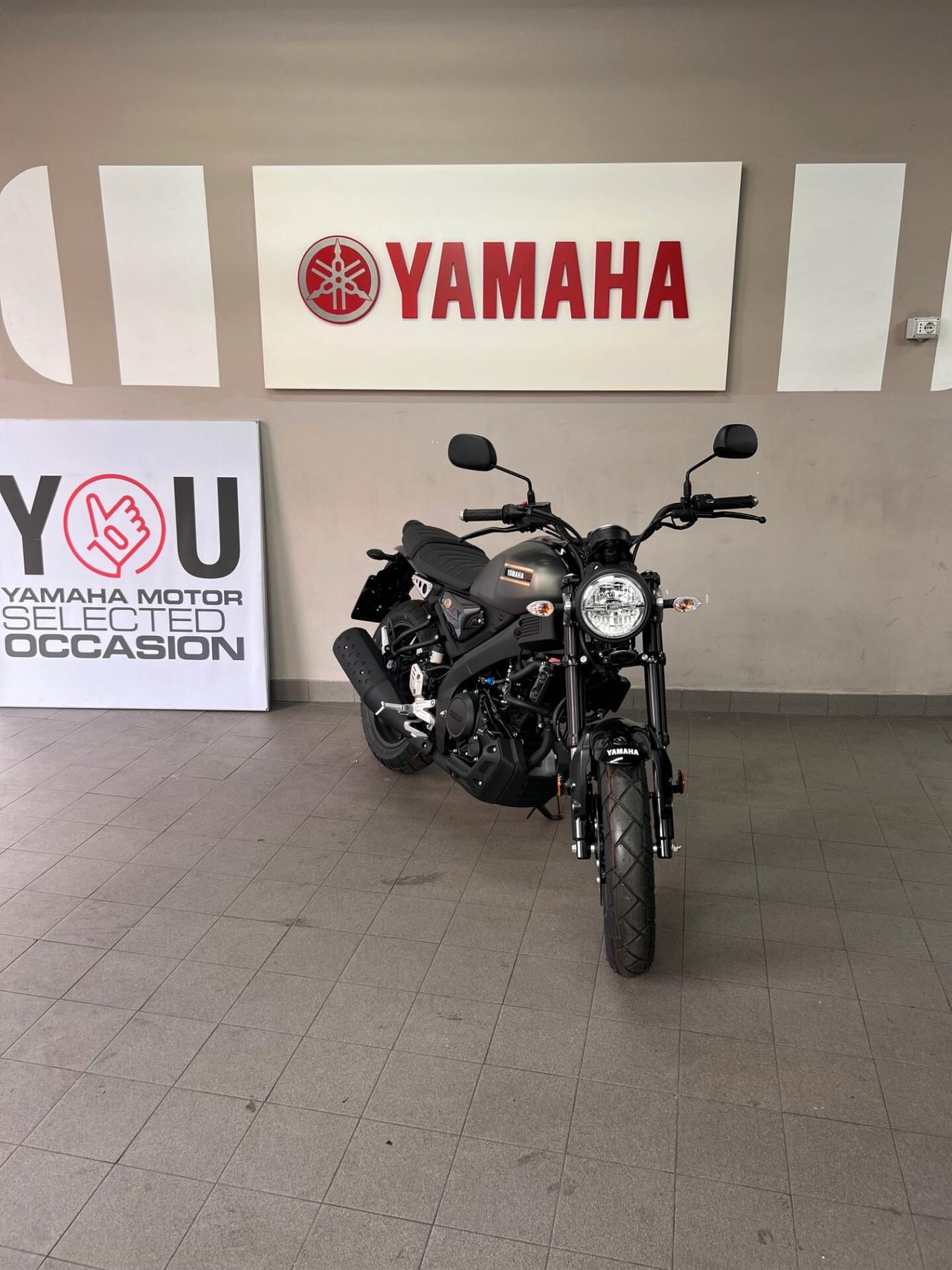 Yamaha XSR 125 lunar grey