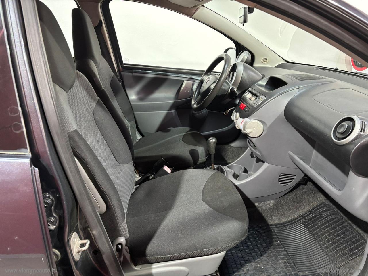 TOYOTA Aygo 1.0 VVT-i 5p. Now