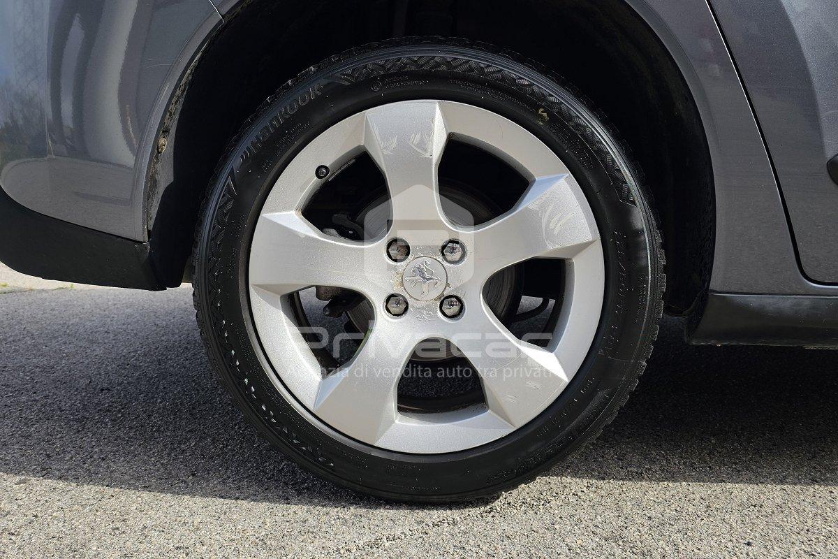 PEUGEOT 3008 2.0 HDi 150CV Active