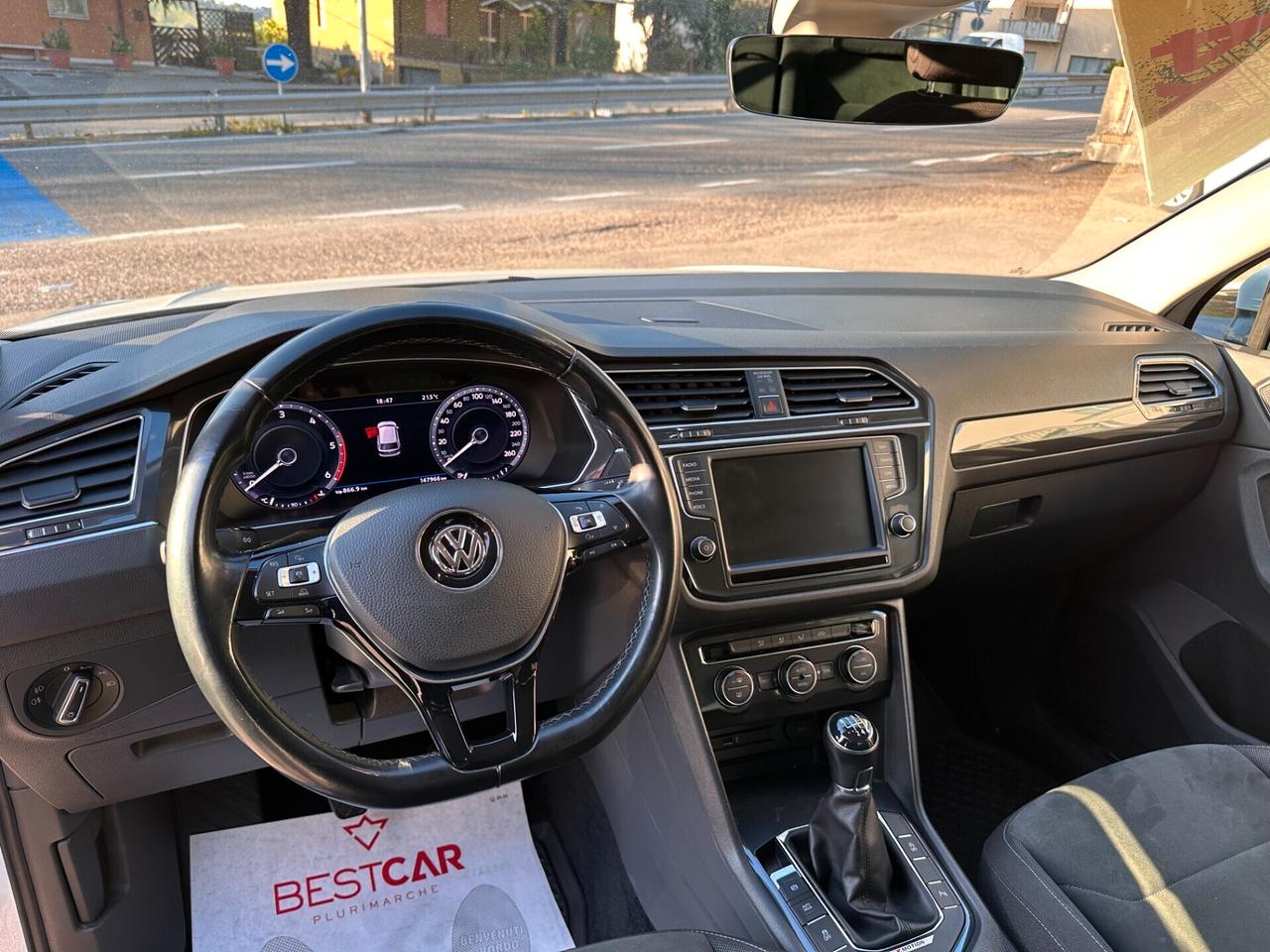 Volkswagen Tiguan 2.0 TDI SCR 4MOTION - VIRTUAL / NAVI / ALCANTARA / R18