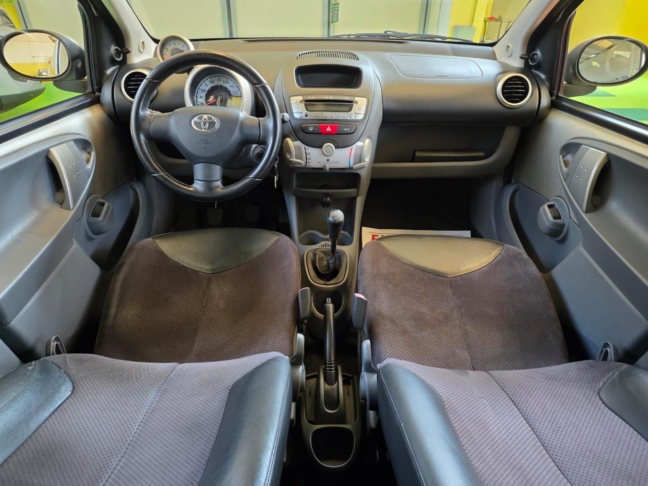 Toyota Aygo 1.0 12V 5 p. Neopatentati