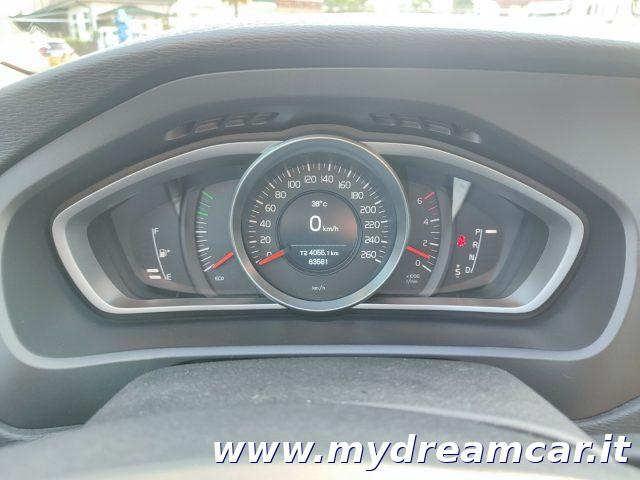 VOLVO V40 D3 Geartronic Momentum