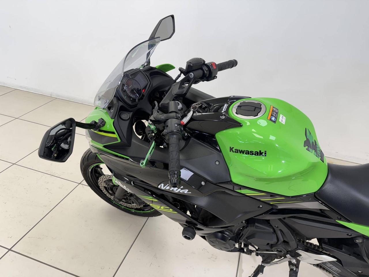 KAWASAKI Ninja 650