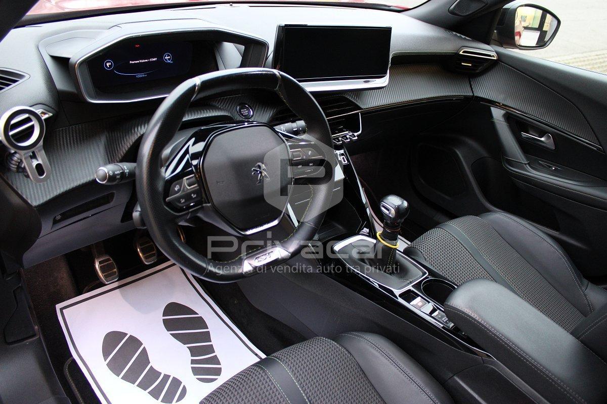 PEUGEOT 2008 BlueHDi 110 S&S GT