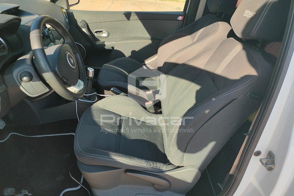 RENAULT Clio 2.0 16V 200CV 3 porte RS