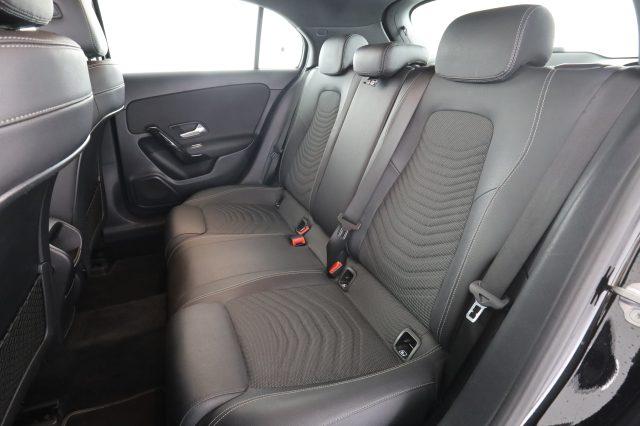 MERCEDES-BENZ A 180 A 180 d Automatic Business Extra
