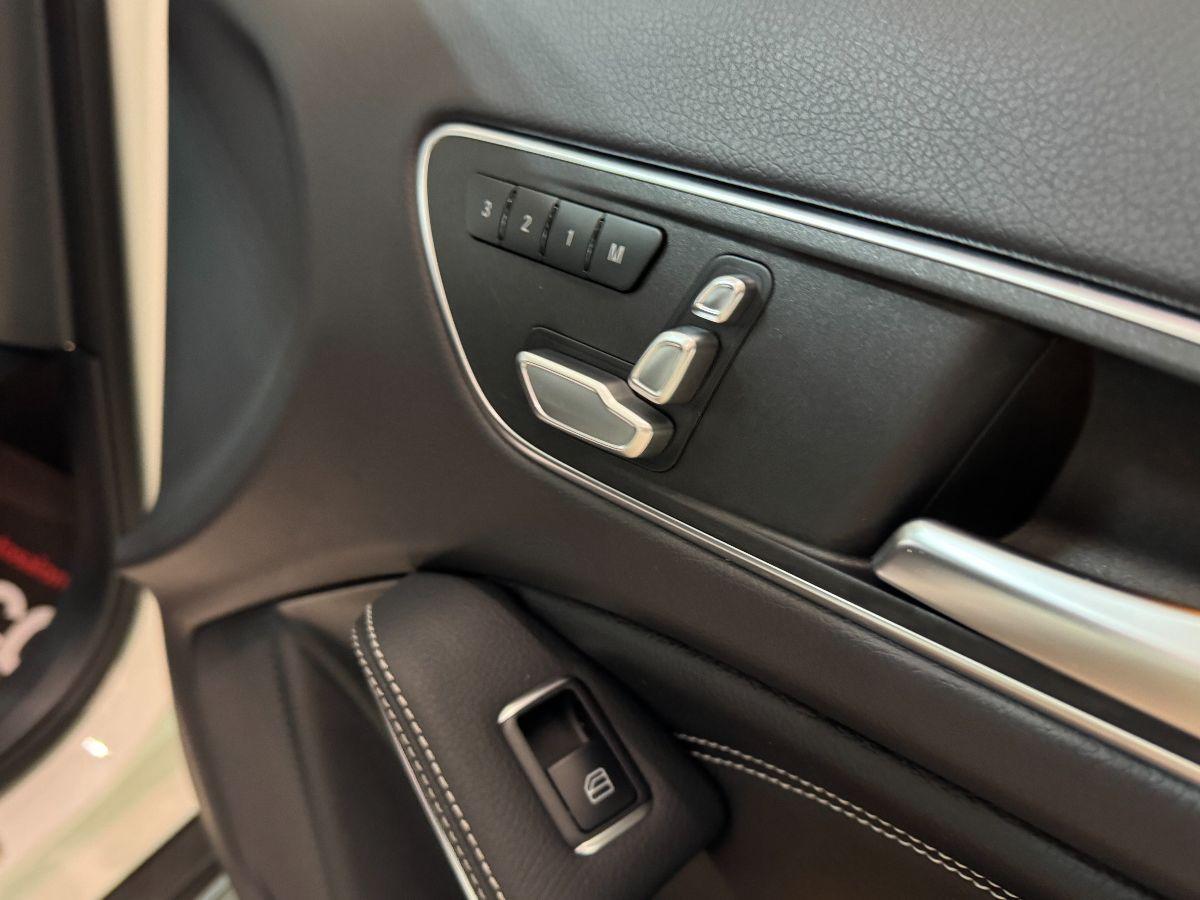 MERCEDES GLA 200 d Automatic Premium Edition Solo 67.000km Tetto