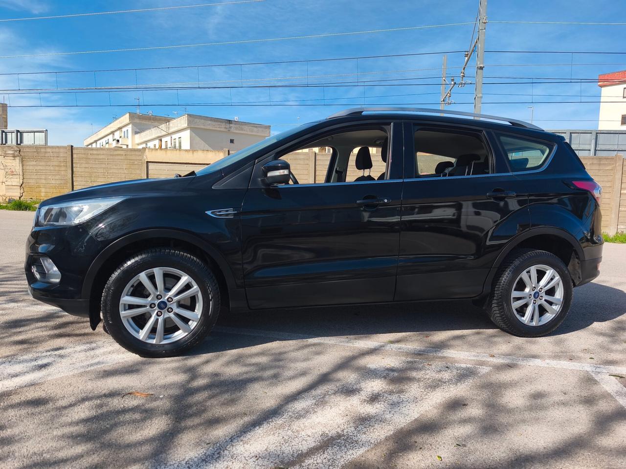 Ford Kuga 1.5 TDCI 120 CV S&S 2WD Titanium