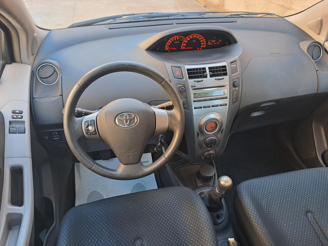 TOYOTA YARIS 1.3 BENZINA *OK NEOPATENTATI*