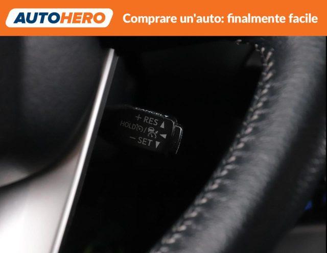 TOYOTA Hilux 2.8 D-4D A/T 4WD 48V 4 porte Double Cab Executive