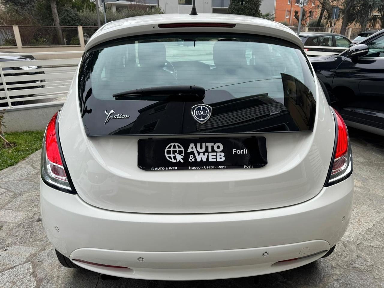 LANCIA YPSILON 1.2 69cv 5p GPL ECOCHIC GOLD NEOP.