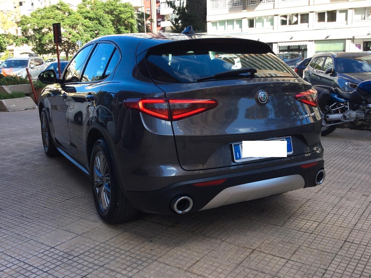 Alfa Romeo Stelvio 2.2 Turbodiesel 160 CV AT8 RWD Business
