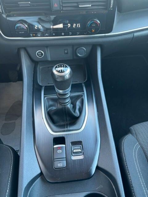 Nissan Qashqai MHEV 140 CV Business