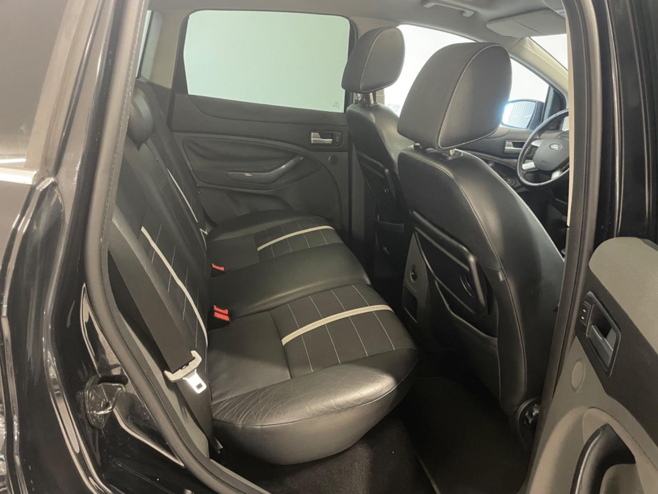 Ford Kuga 2.0 TDCi 136 CV 4WD Titanium DPF Perfetta !