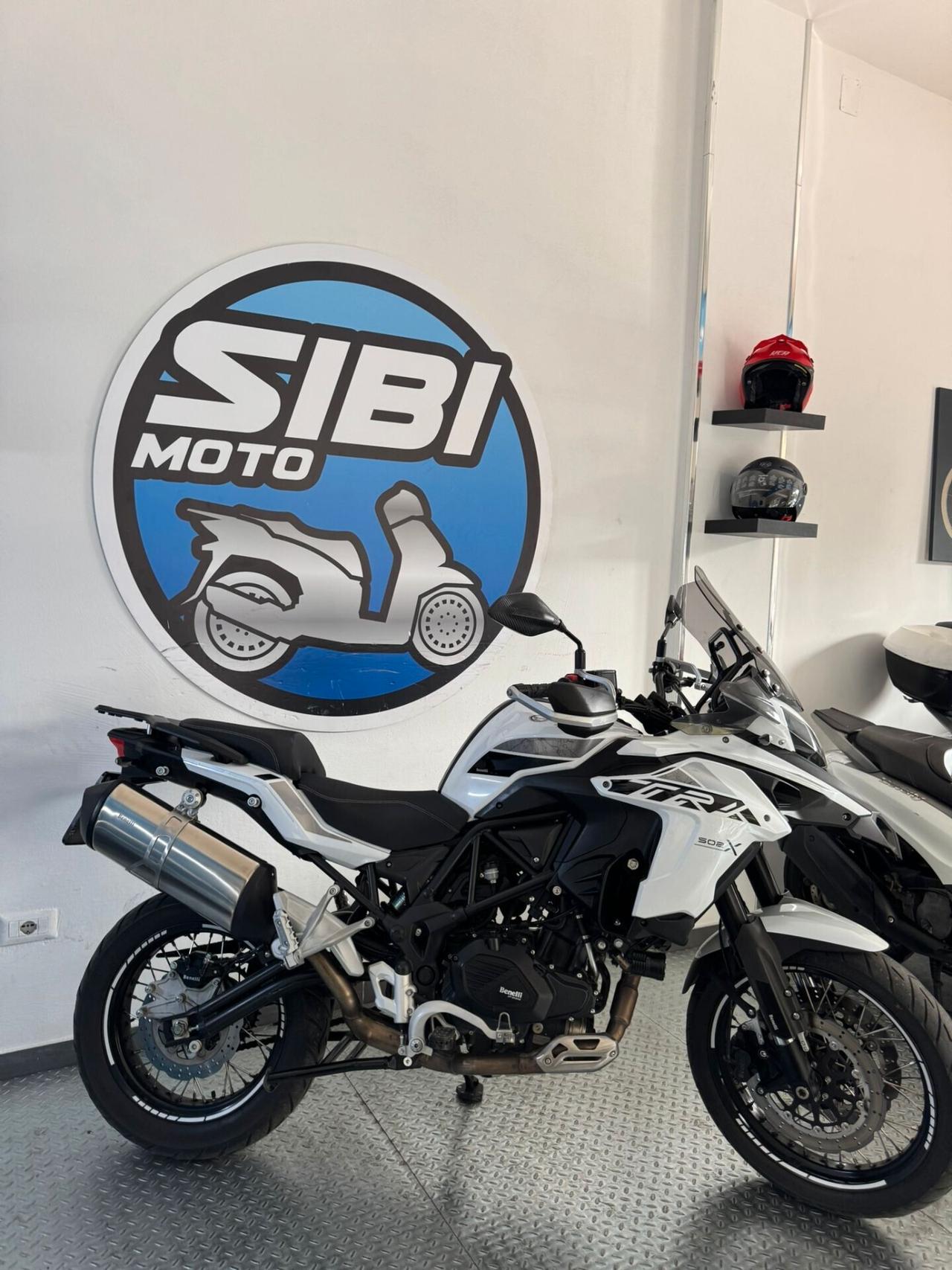 Benelli TRK 502