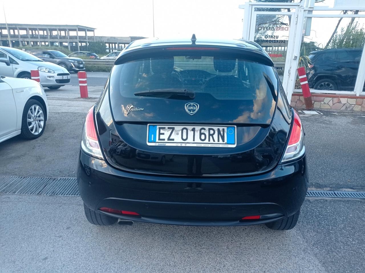 Lancia Ypsilon 1.2 69 CV 5 porte GPL Ecochic Platinum