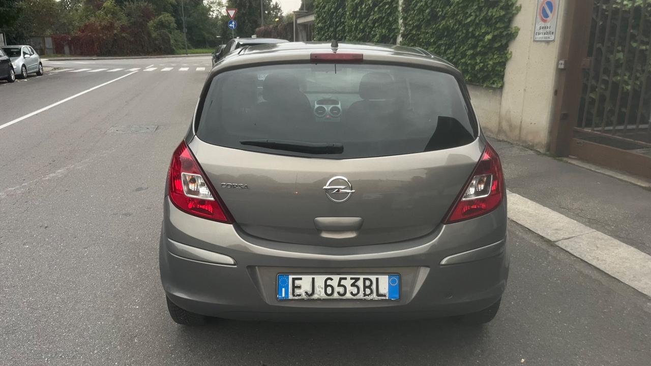Opel Corsa 1.2 5 porte Elective