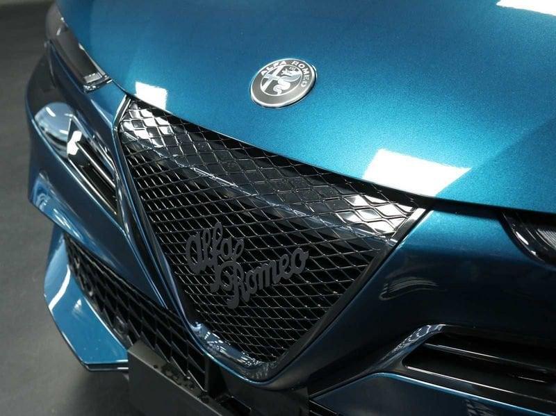 Alfa Romeo Junior HYBRID Q4 145cv