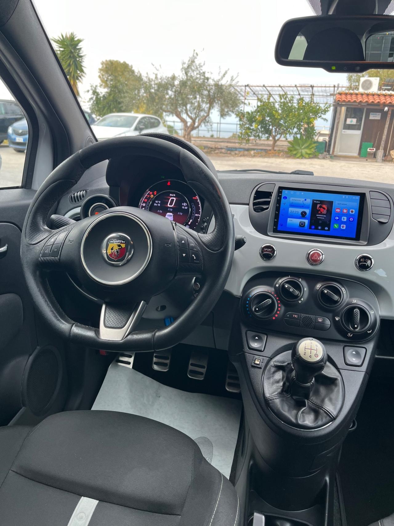 Abarth 500 1.4 Turbo T-Jet Custom