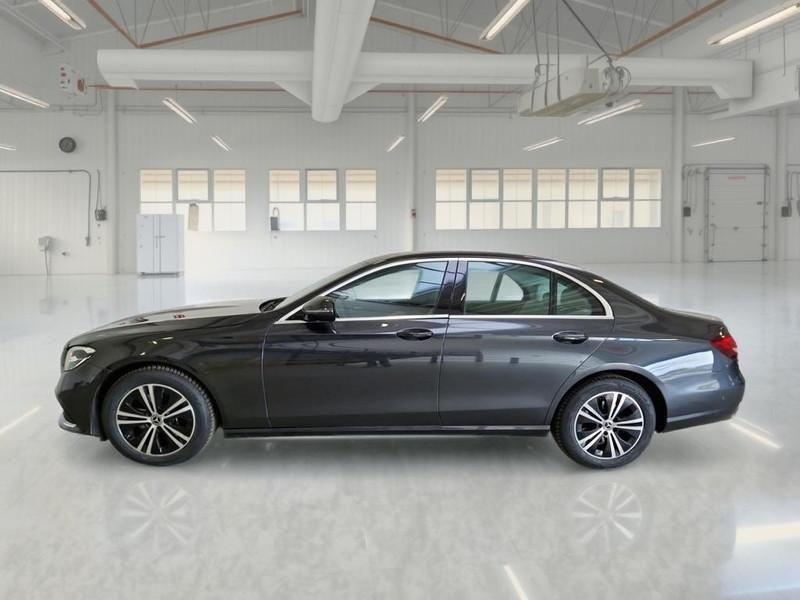 MERCEDES-BENZ E 220 4MATIC BUSINESS SPORT AUTO 4 PORTE BERLINA