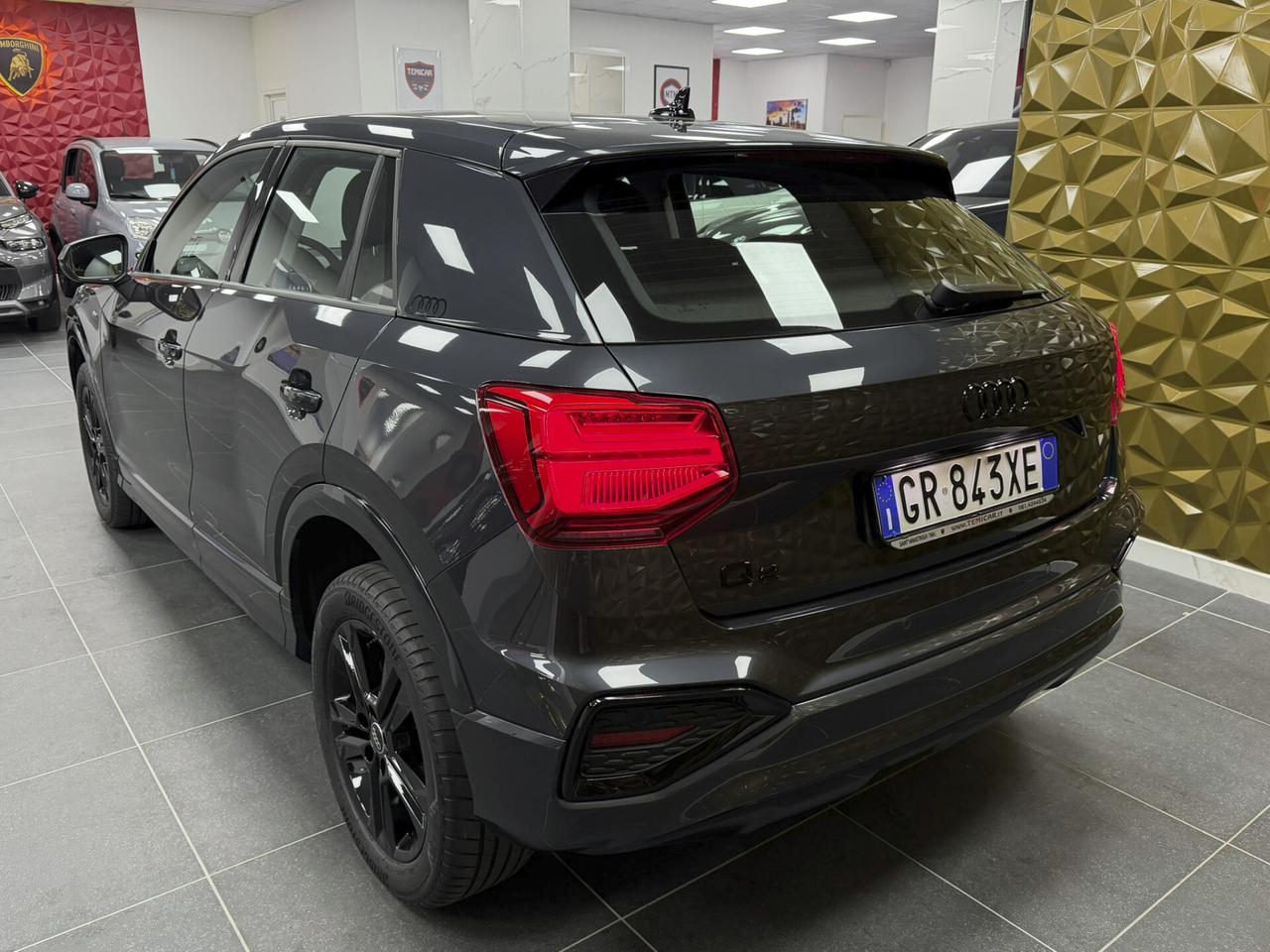 Audi Q2 35 TDI quattro S tronic Identity Black