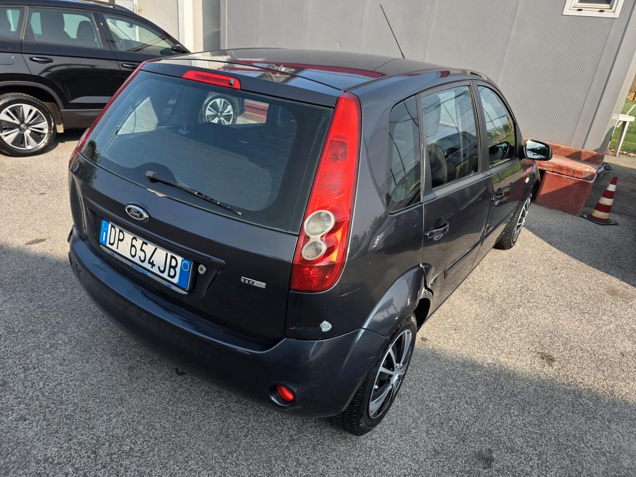 Ford Fiesta 1.4 TDCi 5p. Neopatentati