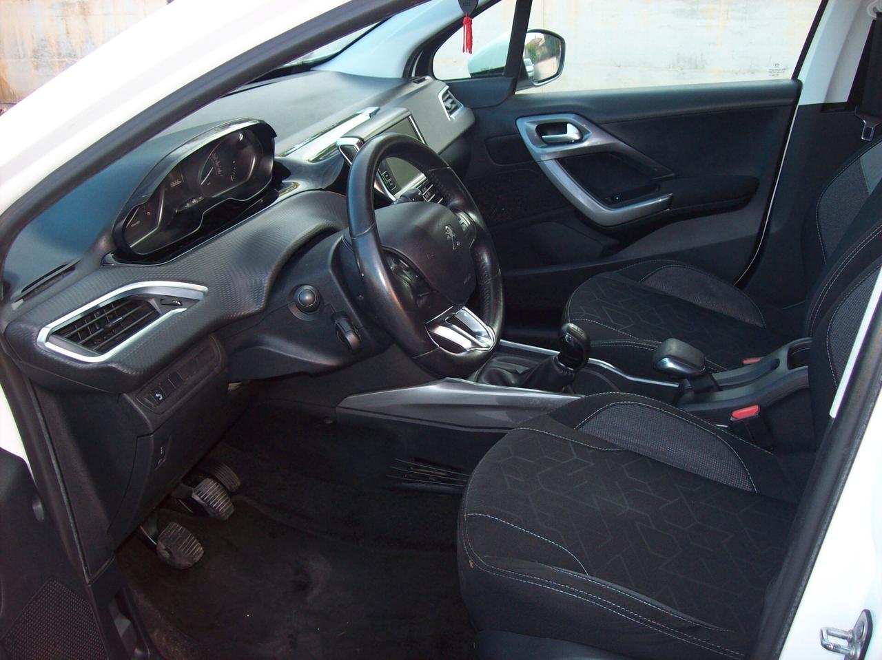 Peugeot 2008 BlueHDi 100 Black Matt km 130000 x neopatentati