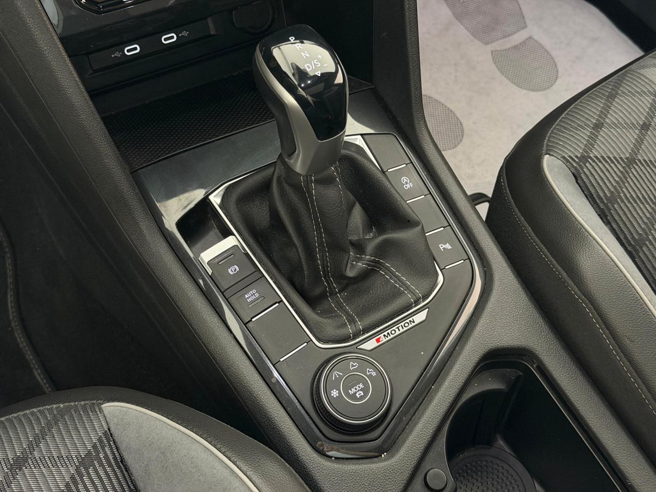 Volkswagen Tiguan 2.0cc tdi R-Line 4motion 150cv dsg Iva Esposta