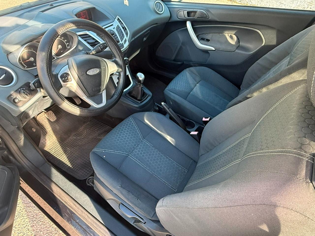 Ford Fiesta 1.4 TDCi 68CV 3 porte Titanium