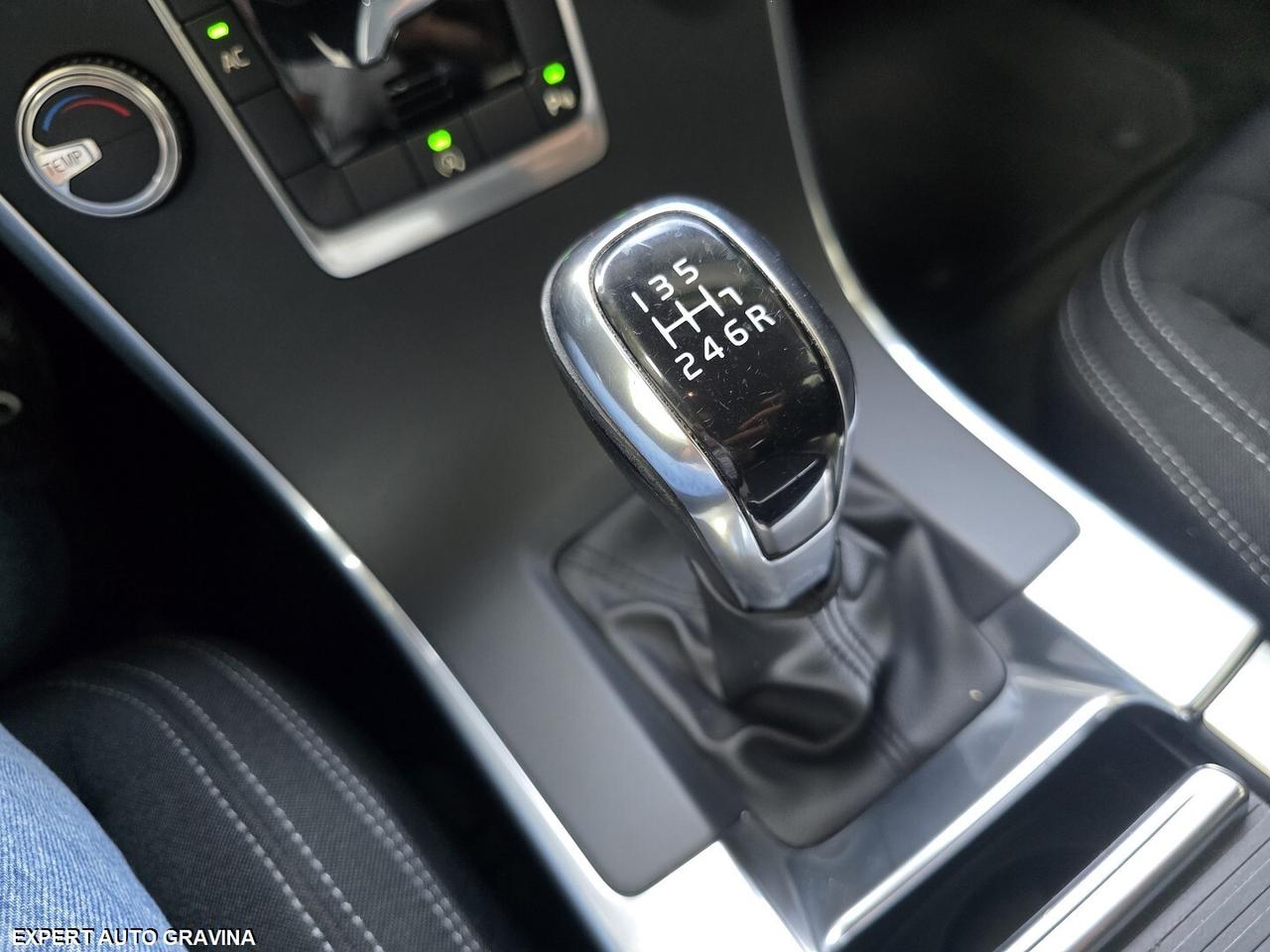 VOLVO XC60 2015 CAMBIO MANUALE 2.0 181cv PARI NUOV
