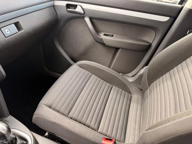 VOLKSWAGEN Touran Business 2.0 TDI 140 CV DSG Highline 7 POSTI