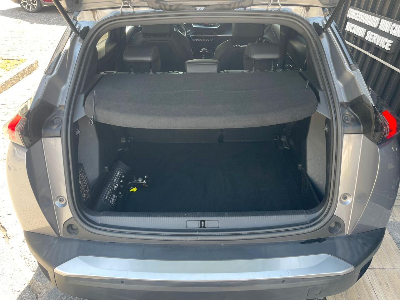 Peugeot 2008 GT LINE 1.2 Puretech Gancio traino omologato