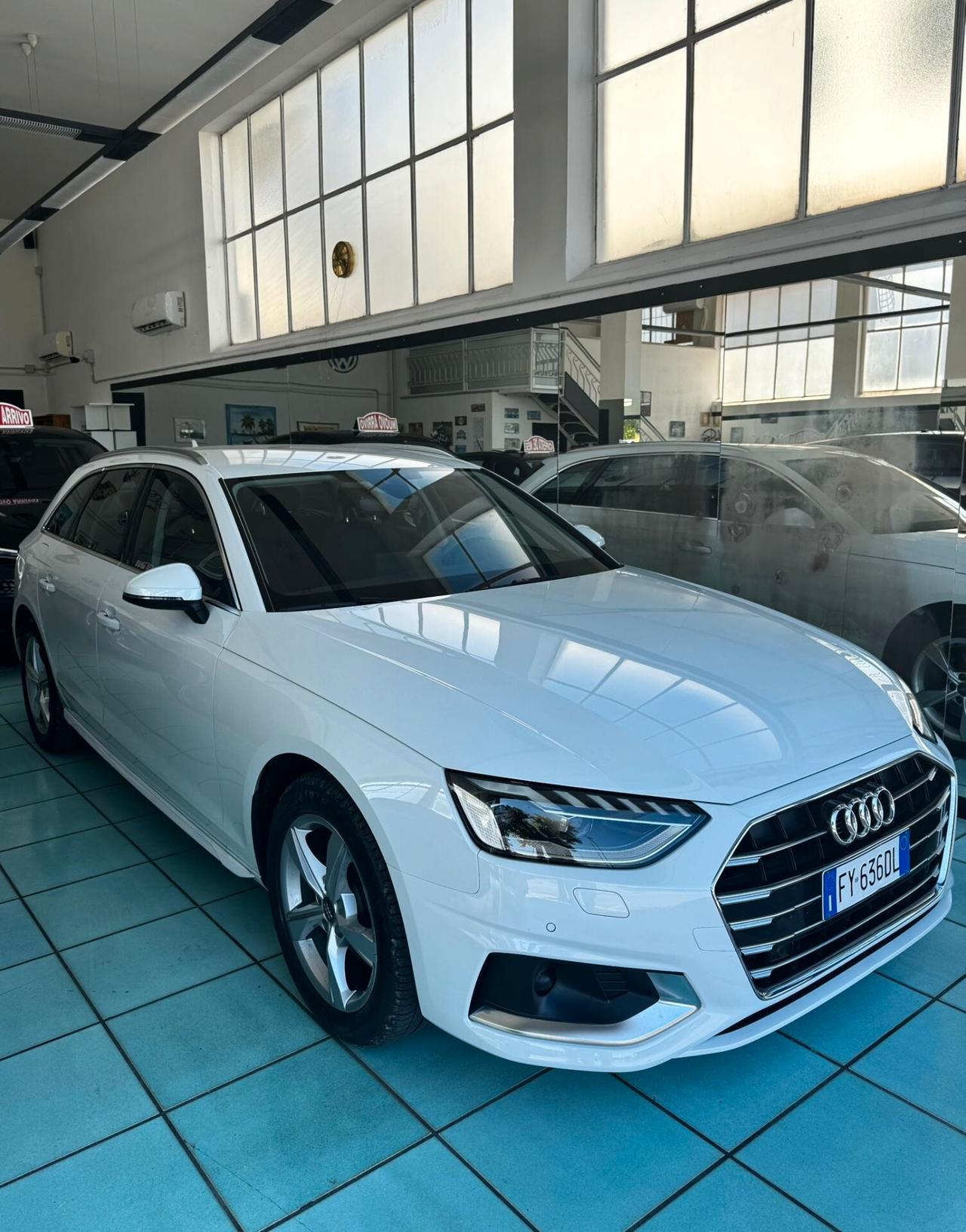 Audi A4 Avant 35 TDI/163 CV S tronic Business Advanced