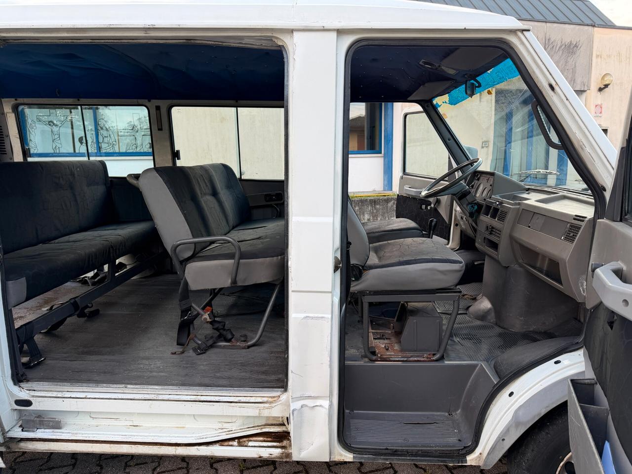 Iveco D-AILY 2.5D 9 Posti
