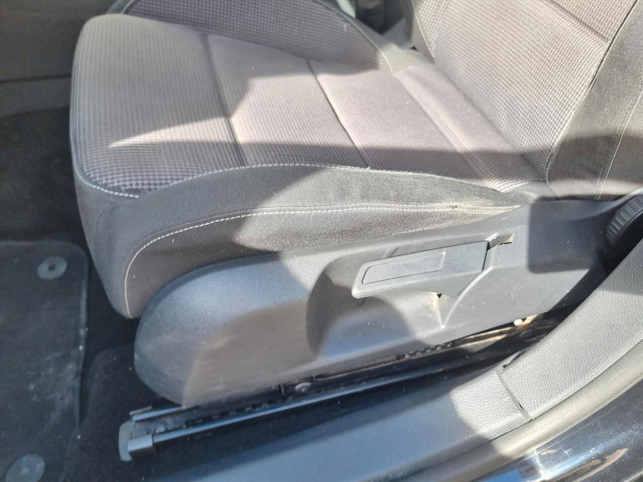 Volkswagen Golf Var. 2.0 TDI DPF Comfortline