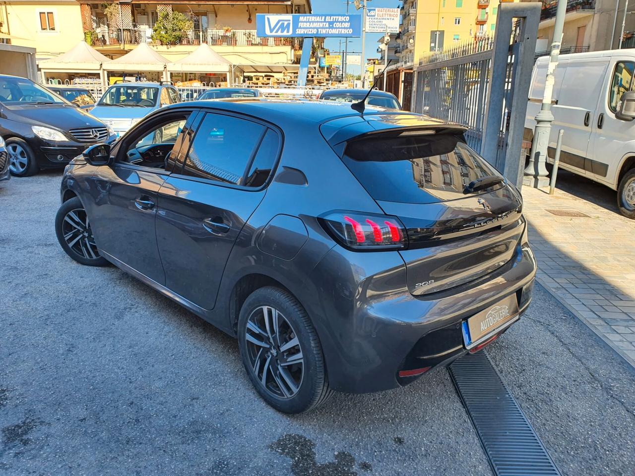 Peugeot 208 1.2 100cv/LED/NAVI/RETROCAMERA/ETC