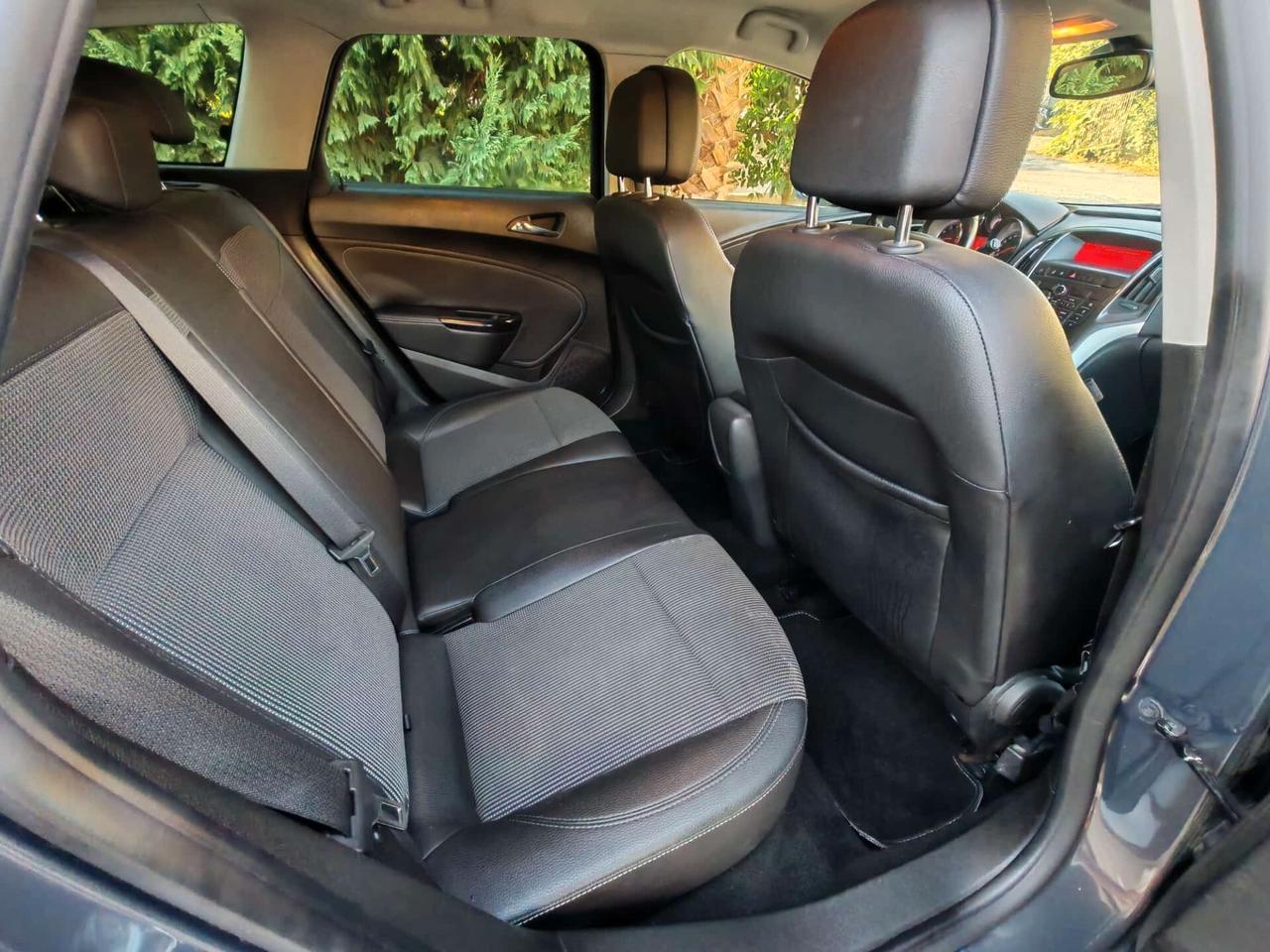 Opel Astra 1.4 Turbo 140CV Sports Tourer GPL Tech Cosmo