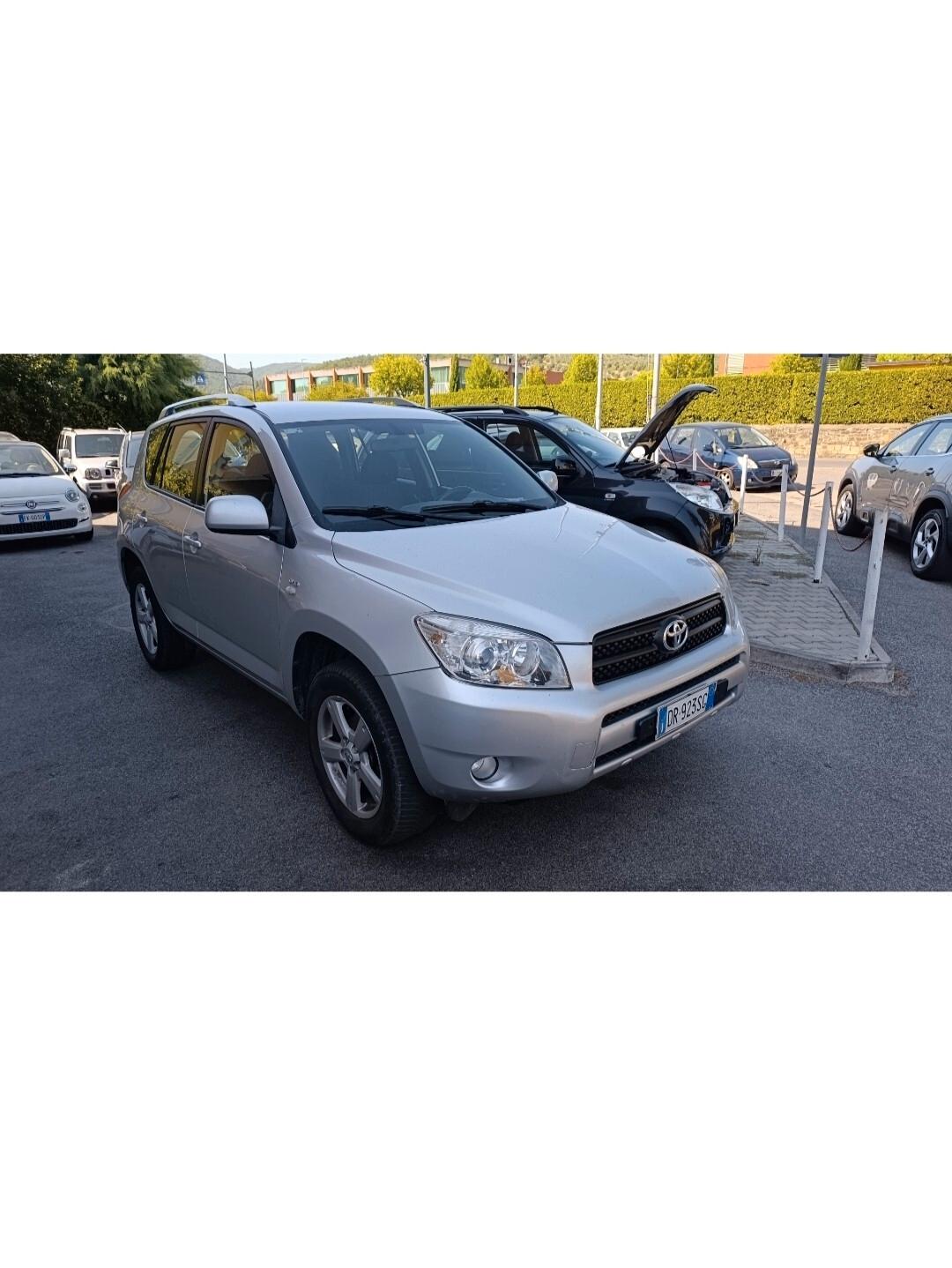 Toyota RAV 4 RAV4 2.2 D-4D 136 CV Sol