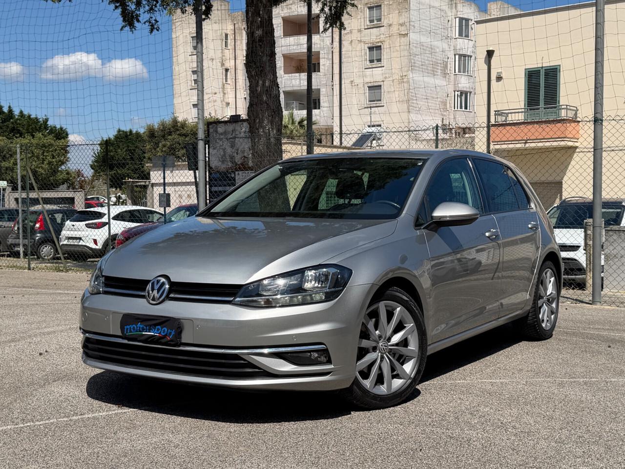 Volkswagen Golf 7.5 Highline virtual cockpit