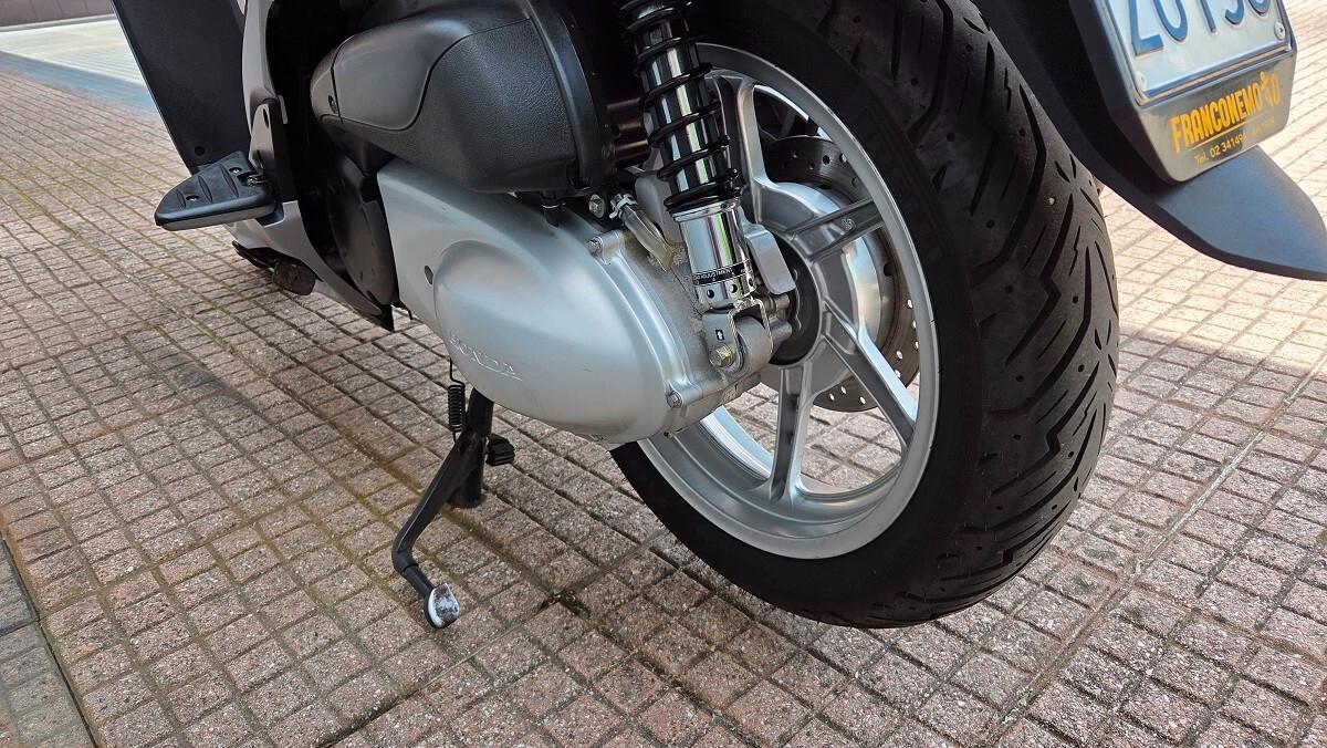 Honda SH 300 i