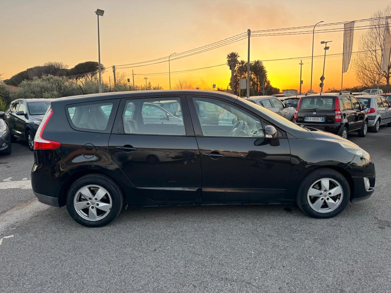 Renault Scenic 7 POSTI 1.5 DCI 110CV 2010