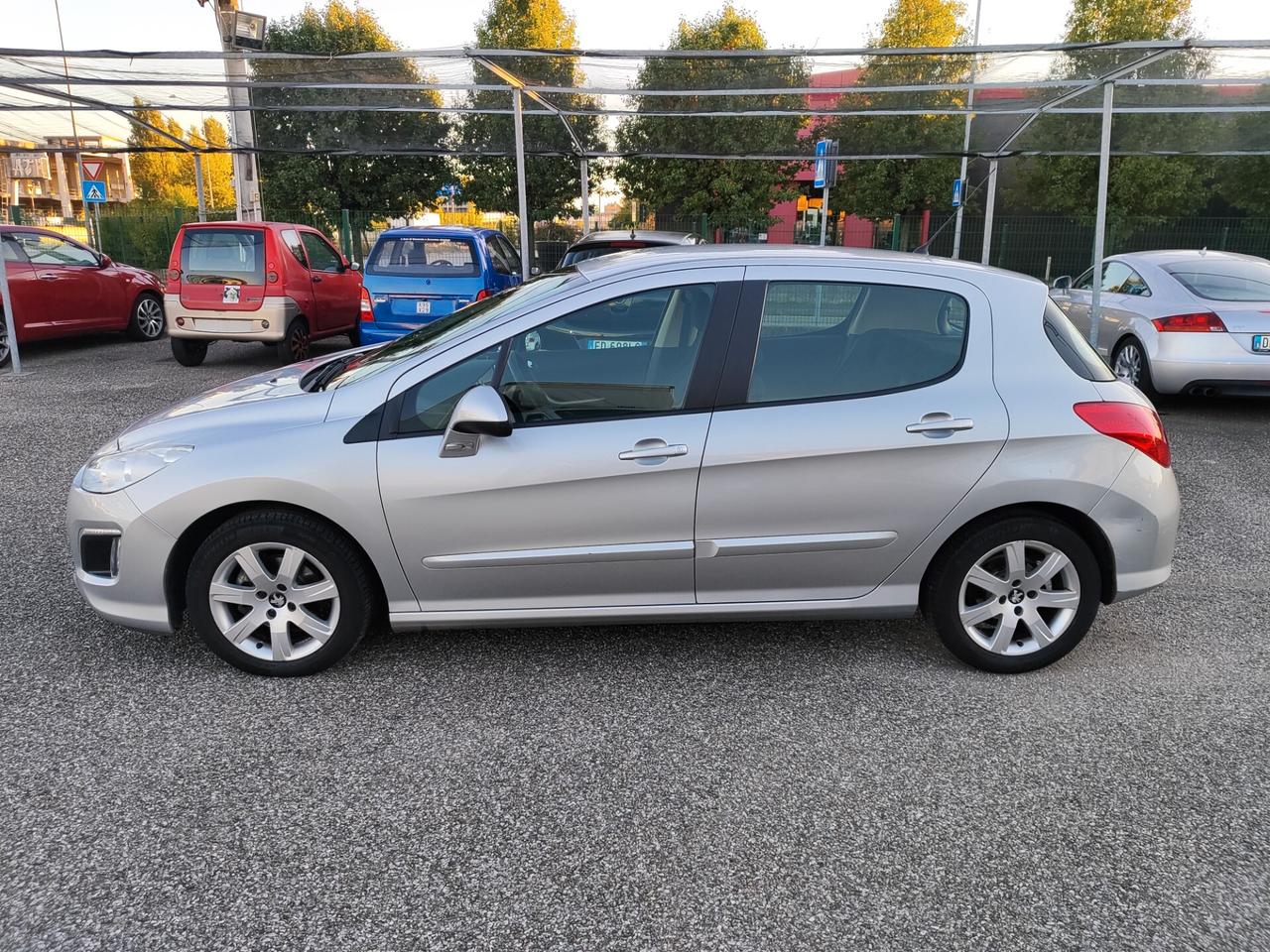 Peugeot 308 1.6 8V HDi 93CV 5p. Business